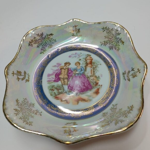 ⭐️2/$30 Dish Pearlescent Square Bowl Dancing Couple Iridescent Lustreware Japan - Picture 5 of 6